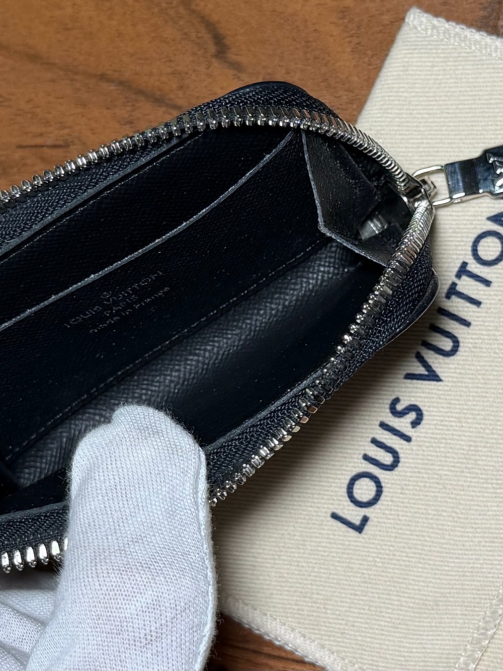Louis Vuitton Black Textured Zip Card Case - Picture 5 of 9